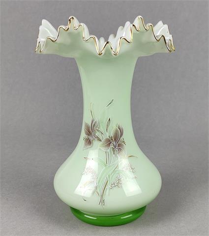 Historismus Faltenglas Vase um 1880